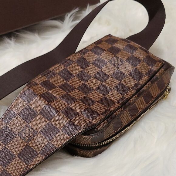💯 Authentic Louis Vuitton Geronimo Bag🍀 - Picture 9 of 13